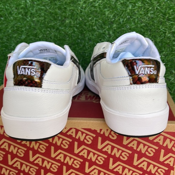 Vans Lowland Cc
(Big Reptile) Tr Wht/Red
VNOATZY909 WMNS sneakers - Picture 14 of 16